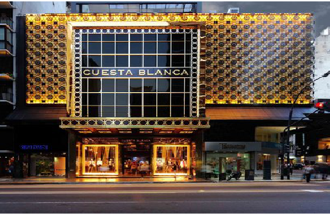 龙泉门头设计与商业空间的纽带。